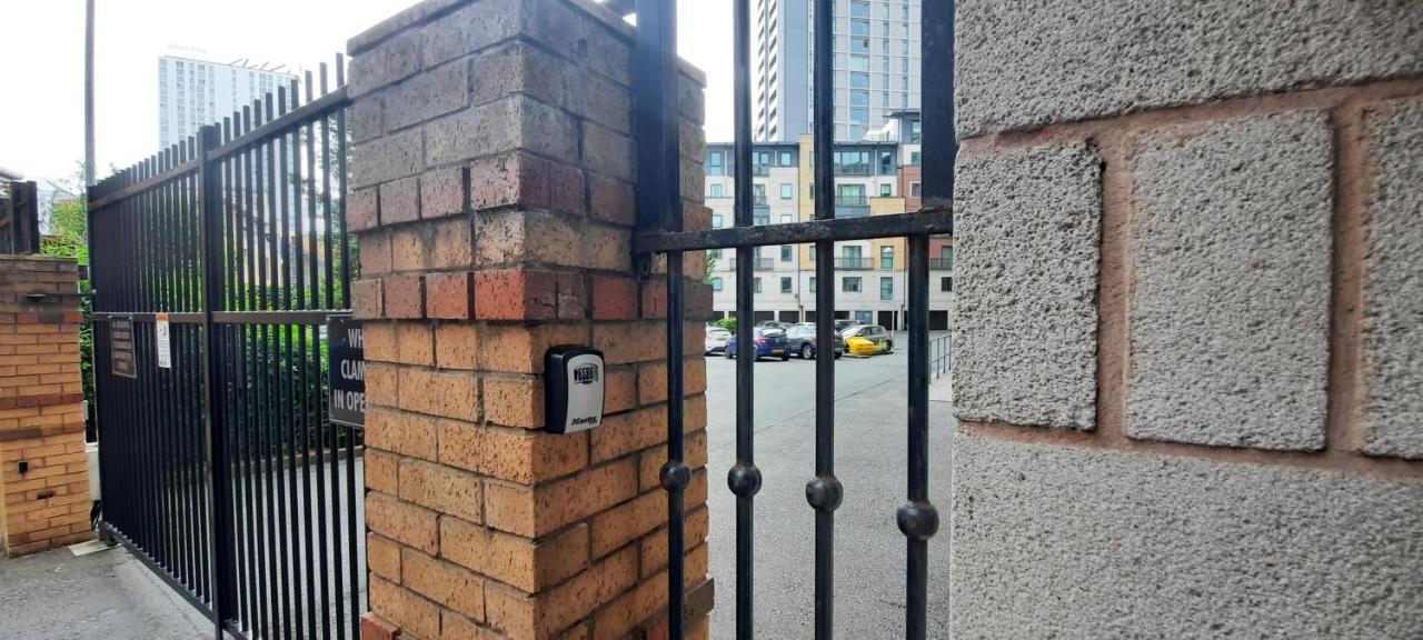 Lovely 2-Bedroom Apartment, Free Parking Mánchester Exterior foto