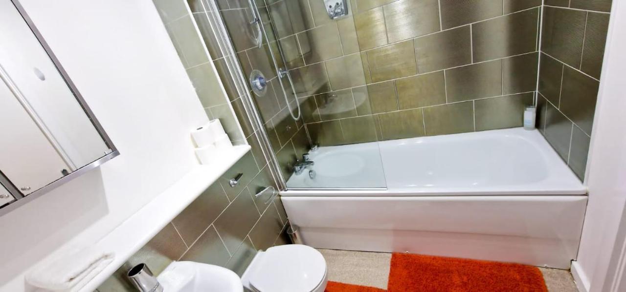 Lovely 2-Bedroom Apartment, Free Parking Mánchester Exterior foto